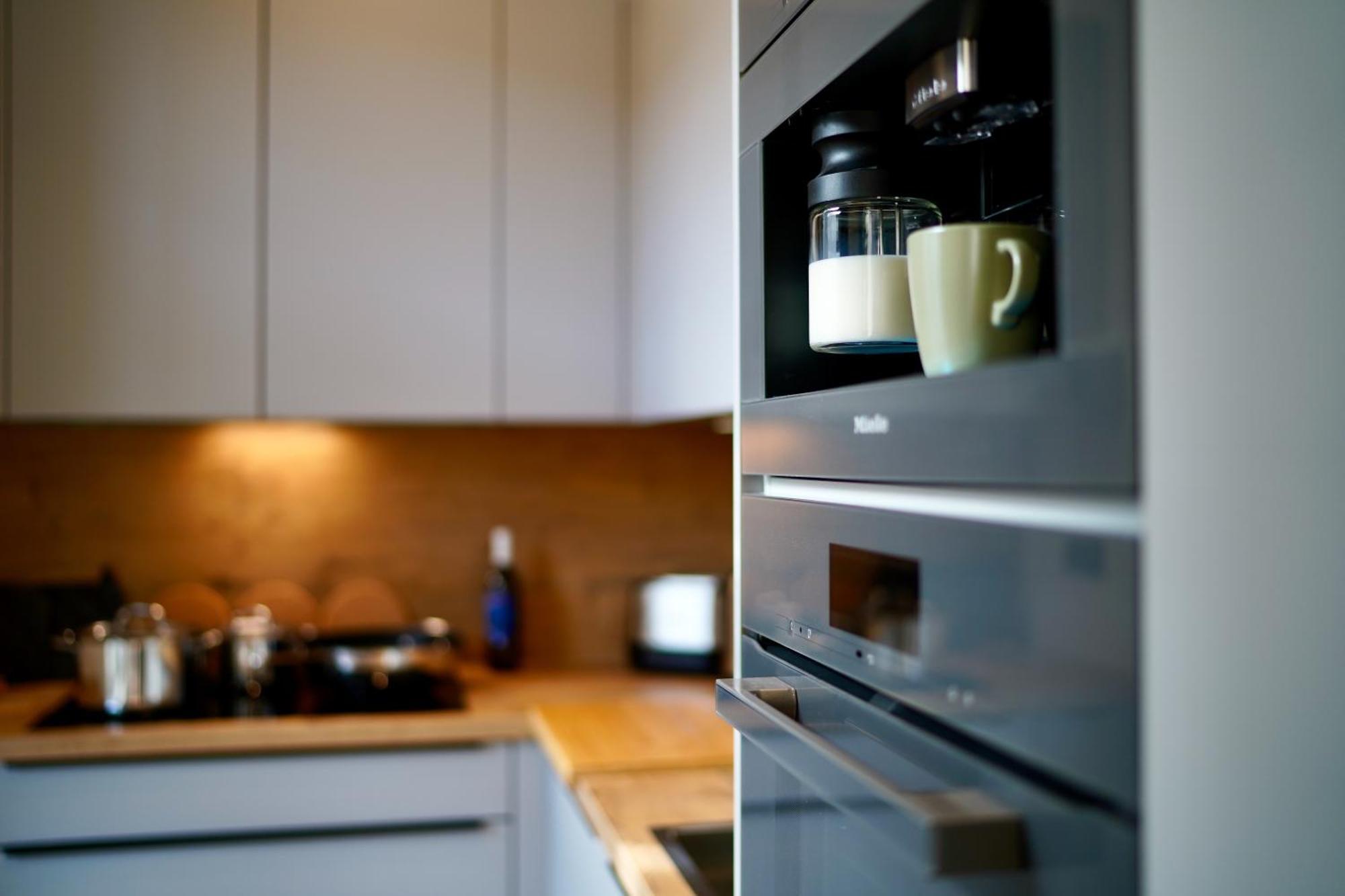 Edler Wohnraum Luxurioeses Studio Im Zentrum Mit Balkon, Kaffeevollautomat, Klima & Parkplatz Zwickau Exterior foto