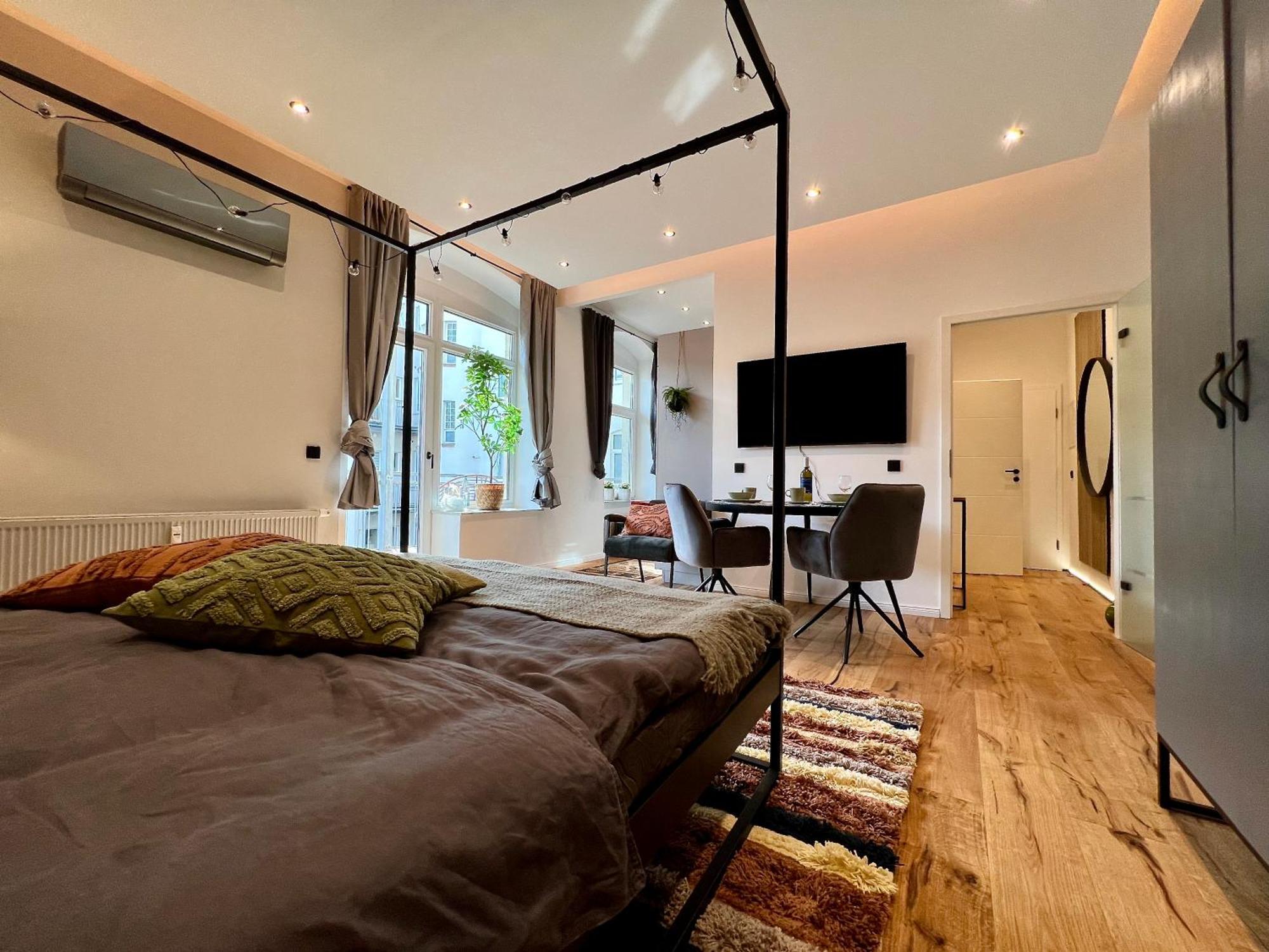 Edler Wohnraum Luxurioeses Studio Im Zentrum Mit Balkon, Kaffeevollautomat, Klima & Parkplatz Zwickau Exterior foto