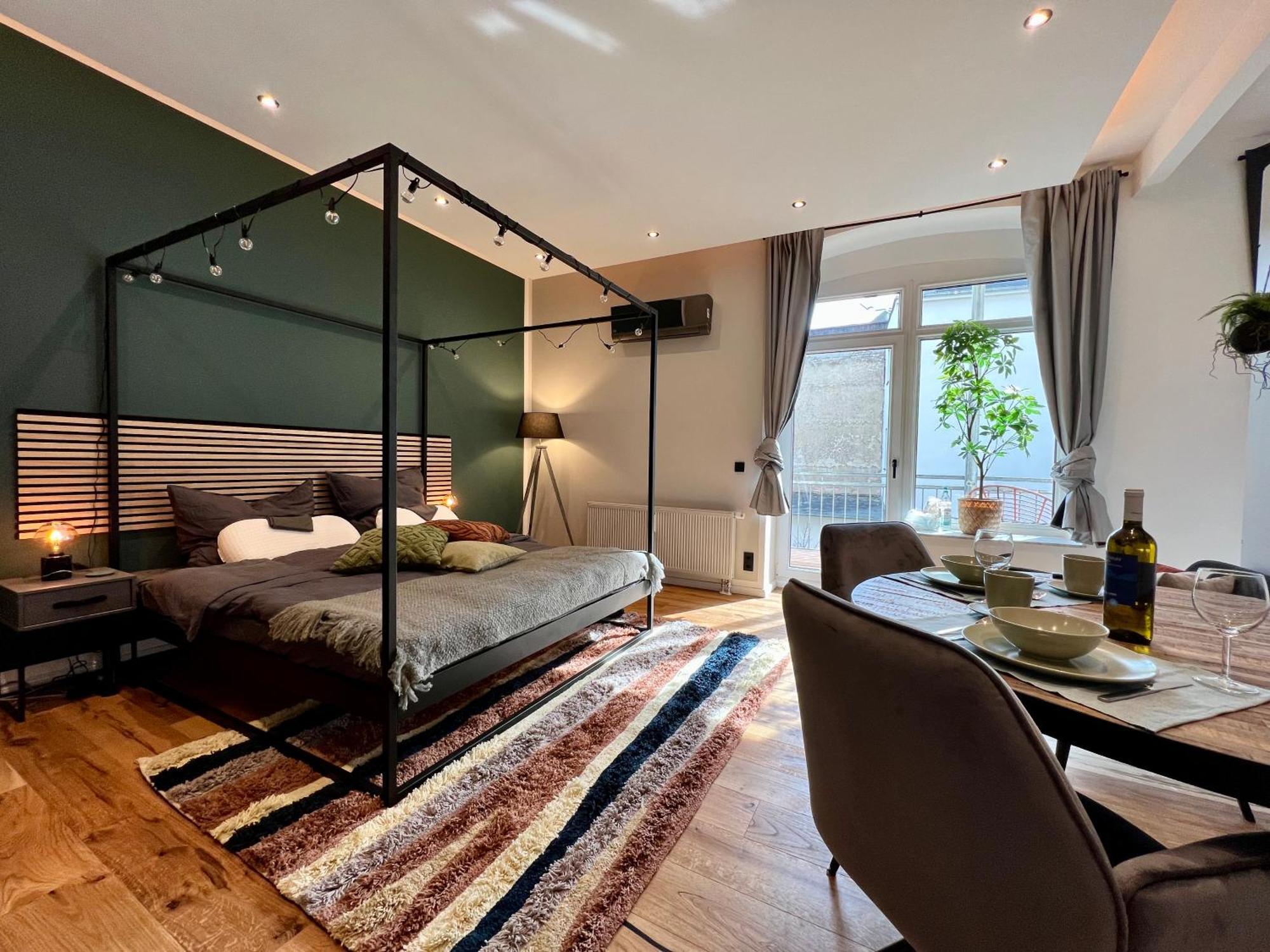 Edler Wohnraum Luxurioeses Studio Im Zentrum Mit Balkon, Kaffeevollautomat, Klima & Parkplatz Zwickau Exterior foto
